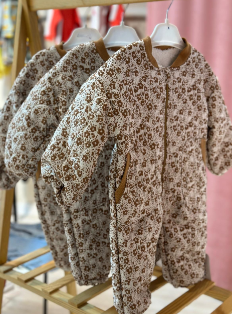 Kapitone Çiçekli Kozmonot Tulum