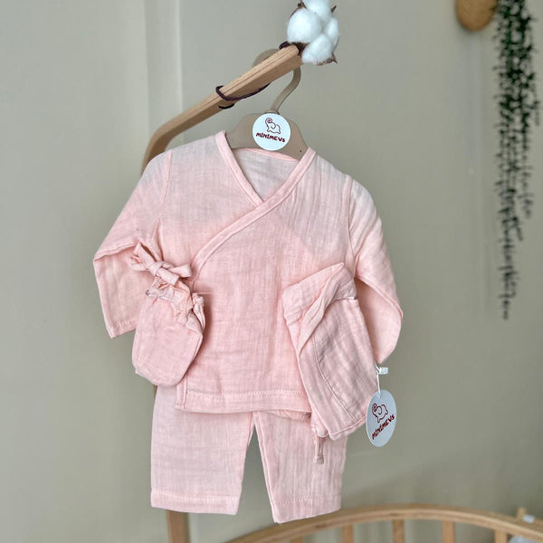 Müslin Takım Hastane Çıkışı