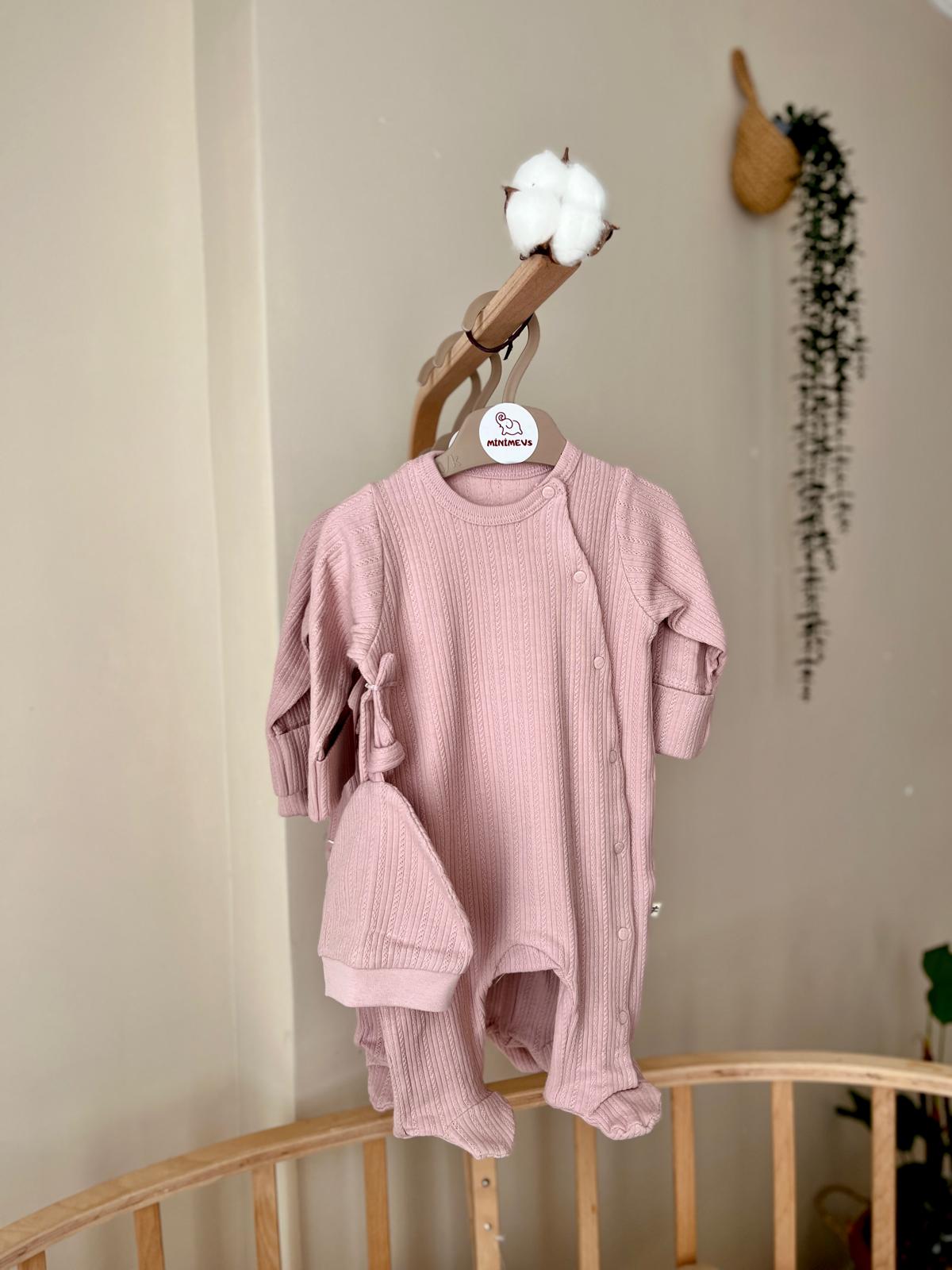 Kruvaze Şapkalı Tulum Seti